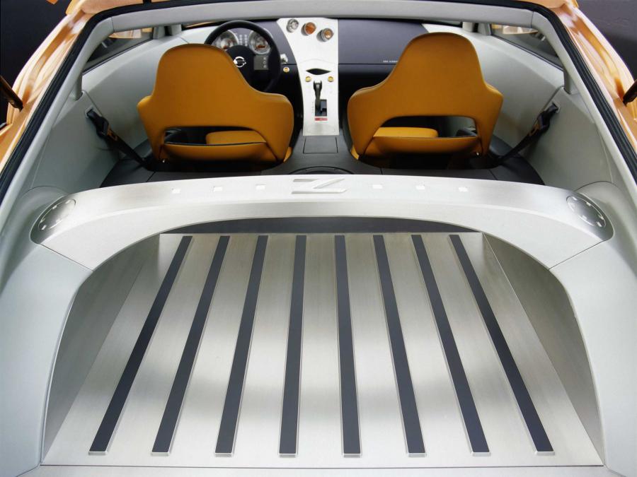 Интерьер Nissan 350Z Concept 2001 года  (фото 23 из 27)